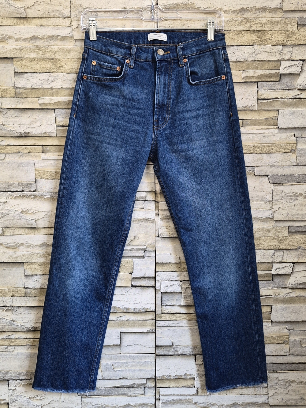 ​Zara Woman Premium Jeans Women's Size 4 Dark Wash High Rise Raw Hem 
Classic